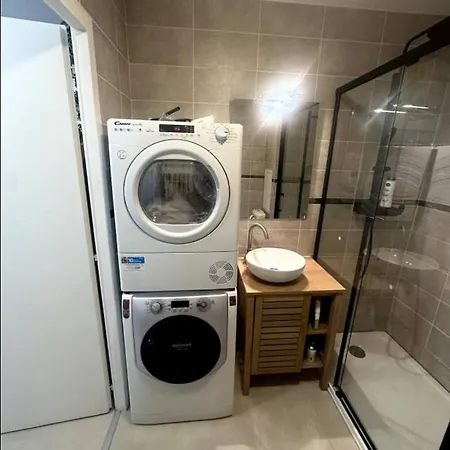 Geneva Terrace Apartment *