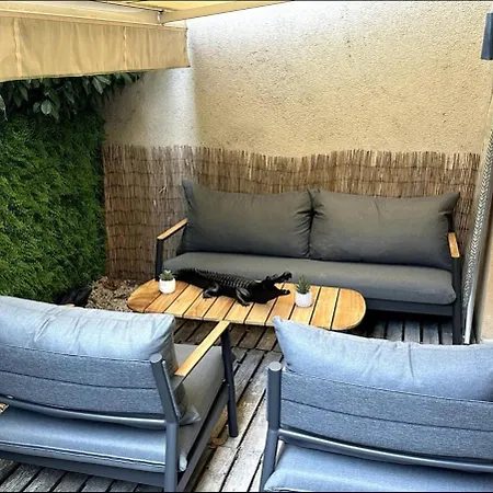 Geneva Terrace Apartment
