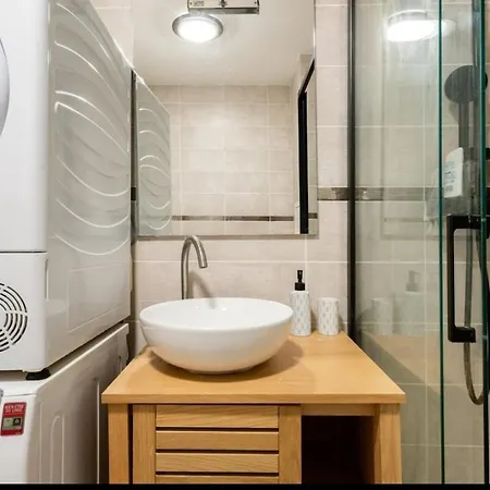 Geneva Terrace Apartment Gaillard